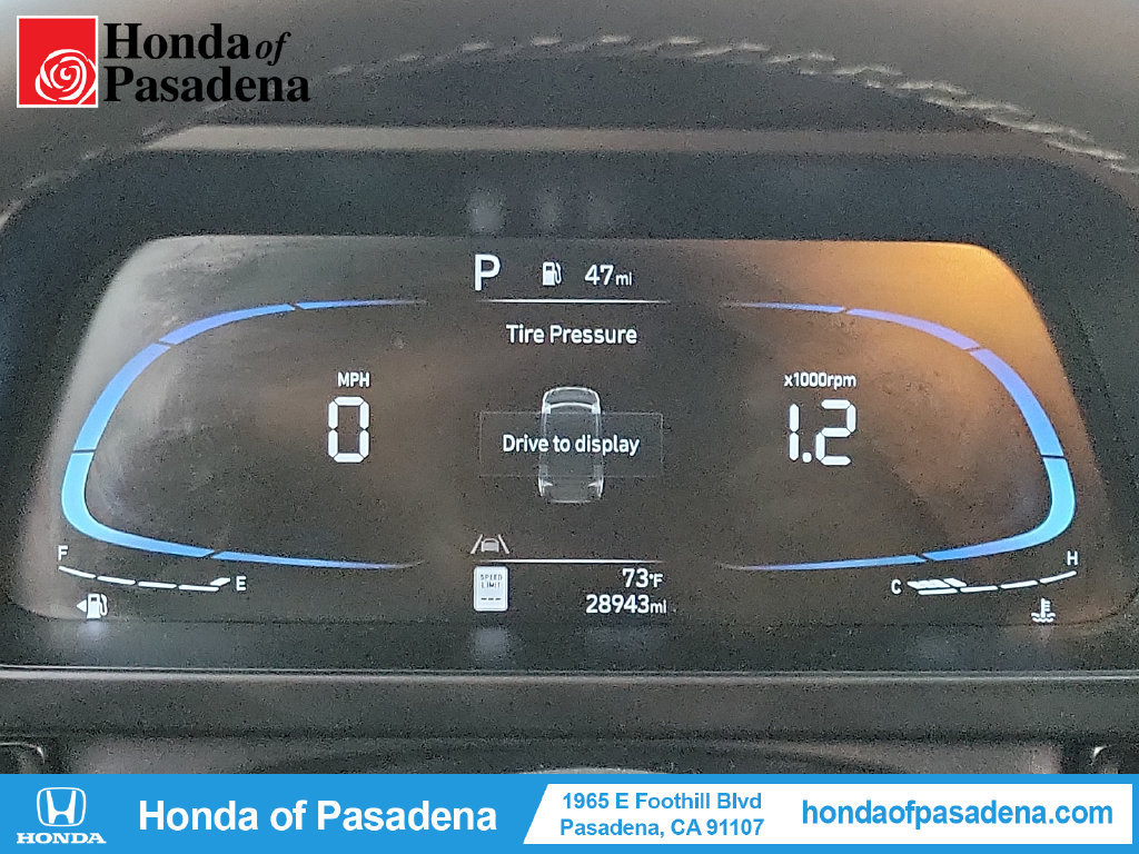 Used 2025 Hyundai Elantra Sport FWD image 13