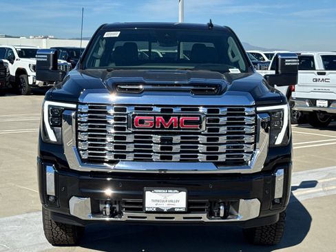 New 2026 GMC Sierra 2500 Denali w/ Denali Reserve Package image 5
