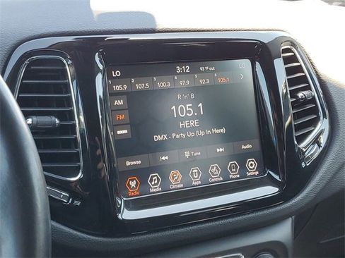 Used 2021 Jeep Compass Limited image 13