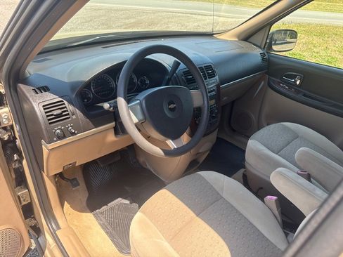 Used 2006 Chevrolet Uplander LS w/ Climate Package FWD image 26