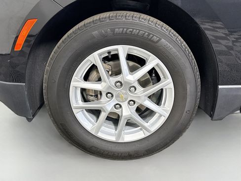 Used 2024 Chevrolet Equinox LT FWD image 38