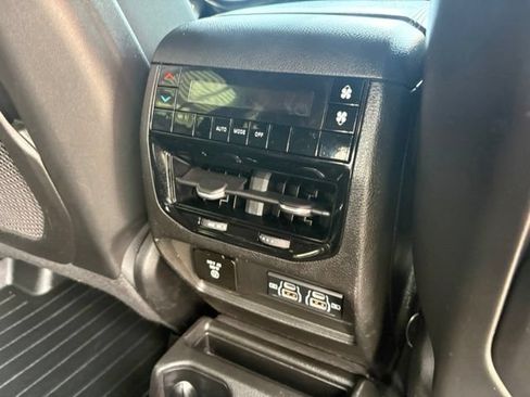 Used 2021 Jeep Grand Cherokee L Laredo AWD/4WD image 29