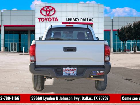 Used 2022 Toyota Tacoma SR image 9