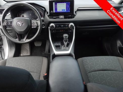 Certified 2024 Toyota RAV4 XLE FWD image 4