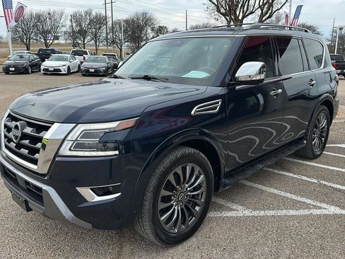 Used 2024 Nissan Armada Platinum w/ Captain's Chairs Package image 9