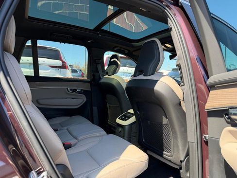 New 2026 Volvo XC90 T8 Ultra w/ Protection Package Premier image 4