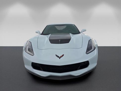 Used 2018 Chevrolet Corvette Z06 RWD image 2