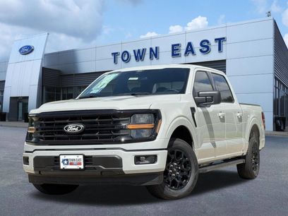 New 2026 Ford F150 XLT w/ XLT Black Appearance Package