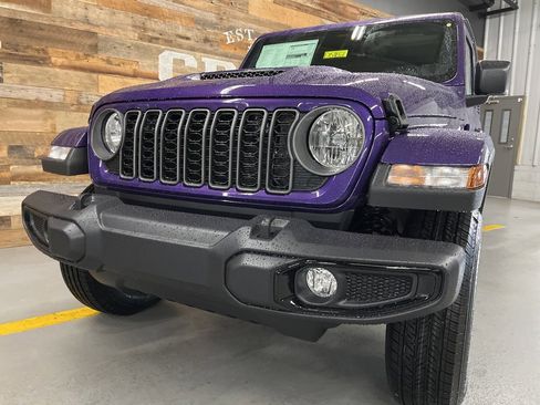 New 2026 Jeep Gladiator Sport image 13