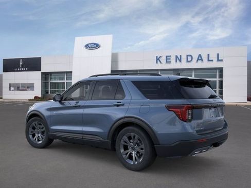 New 2026 Ford Explorer Active AWD/4WD image 4