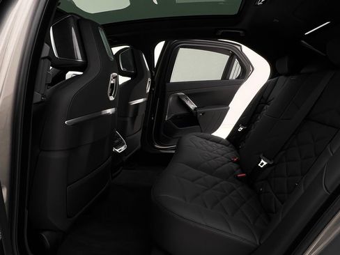 New 2026 BMW 740i xDrive image 11