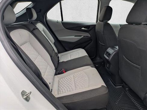 Used 2020 Chevrolet Equinox LS FWD image 18
