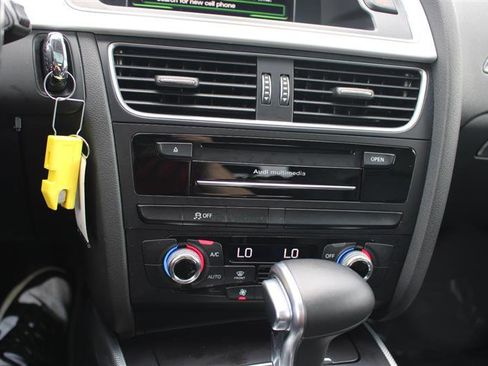 Used 2016 Audi A4 Premium w/ Audi MMI Navigation Plus AWD/4WD image 16