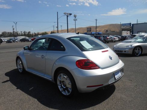 Used 2012 Volkswagen Beetle 2.5 FWD image 7