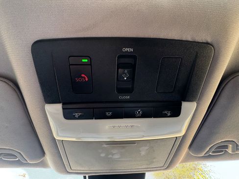 Used 2023 Nissan Altima 2.0 SR FWD image 16