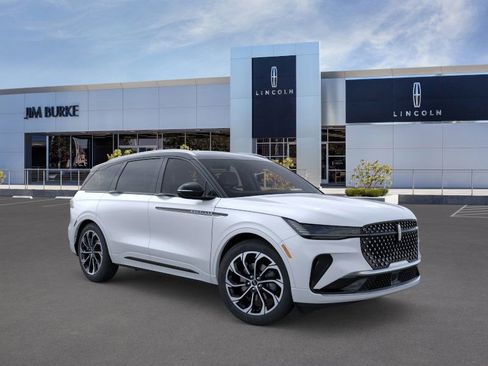 New 2026 Lincoln Nautilus Reserve image 6