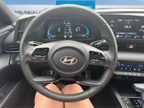 Used 2025 Hyundai Elantra Sport FWD image 20