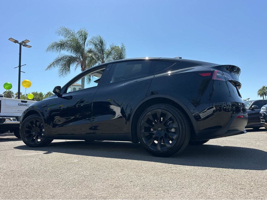 Used 2023 Tesla Model Y Long Range AWD/4WD image 3
