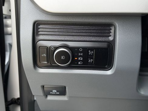 Used 2026 Ford F250 XLT w/ FX4 Off-Road Package image 24