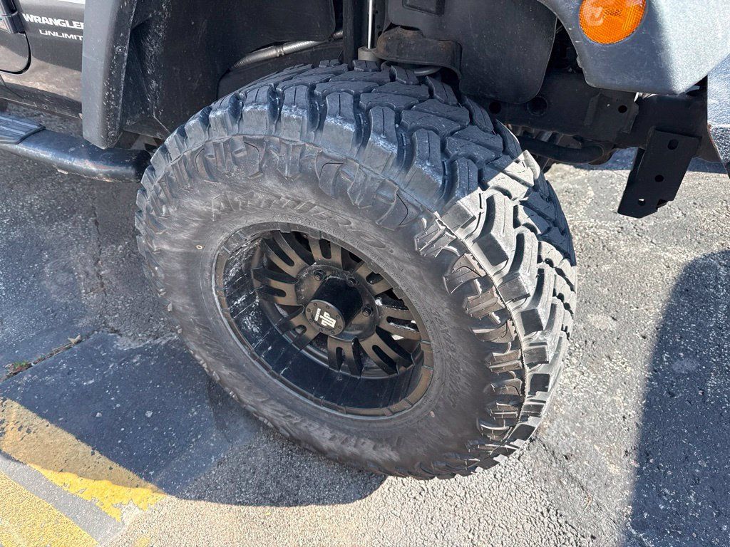 Used 2018 Jeep Wrangler Unlimited Sport S AWD/4WD image 14
