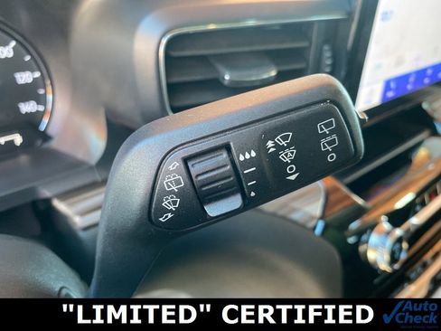 Used 2023 Ford Explorer Limited w/ Equipment Group 301A image 31