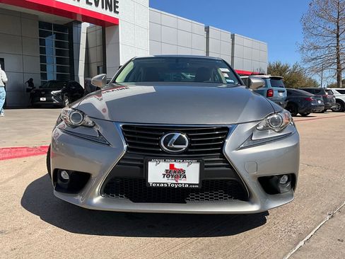 Used 2016 Lexus IS 200t image 3