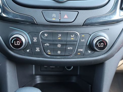 Used 2023 Chevrolet Equinox RS FWD image 13