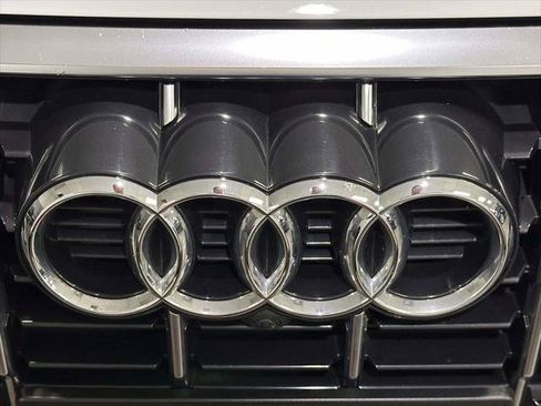 Used 2023 Audi Q3 2.0T Premium Plus AWD/4WD image 5