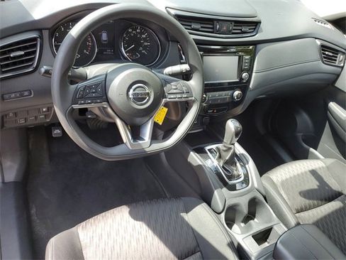 Used 2018 Nissan Rogue S image 12