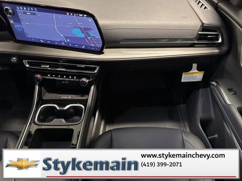 New 2026 Chevrolet Traverse LT image 17