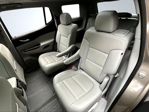 Used 2022 GMC Acadia SLT w/ Technology Package image 27