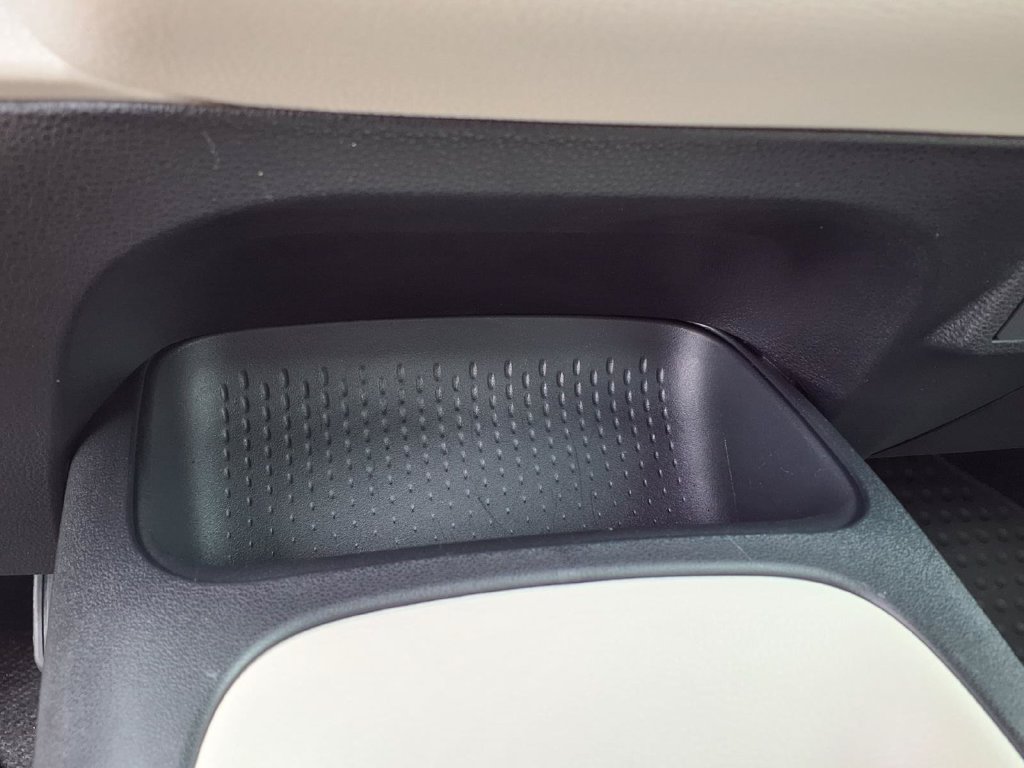 Used 2026 Toyota Corolla LE FWD image 25