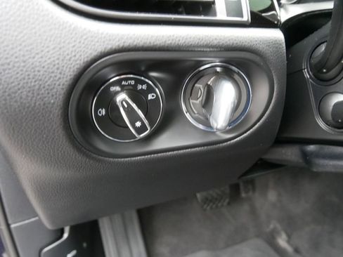 Used 2021 Porsche Macan image 16