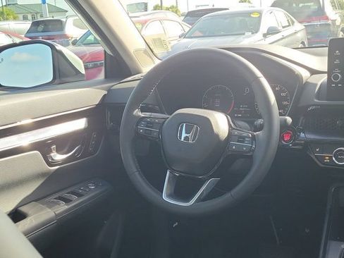Used 2024 Honda CR-V EX-L image 3