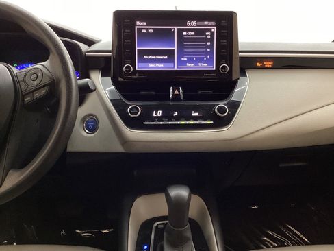 Used 2022 Toyota Corolla LE FWD image 29