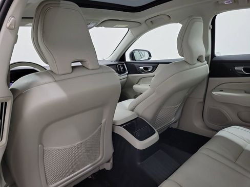 Used 2024 Volvo S60 T8 Plus image 13