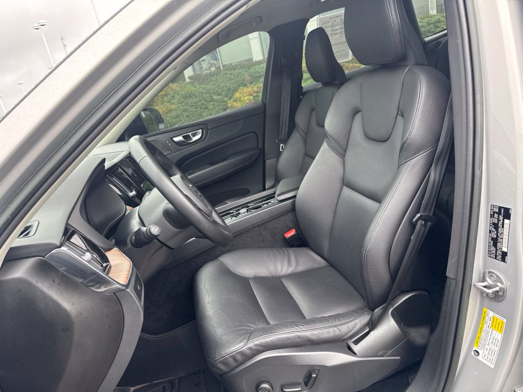 Used 2023 Volvo XC60 B5 Plus w/ Protection Package Premier AWD/4WD image 19
