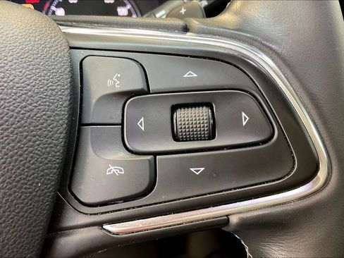 Used 2023 Buick Envision Essence w/ Sport Touring Package FWD image 14