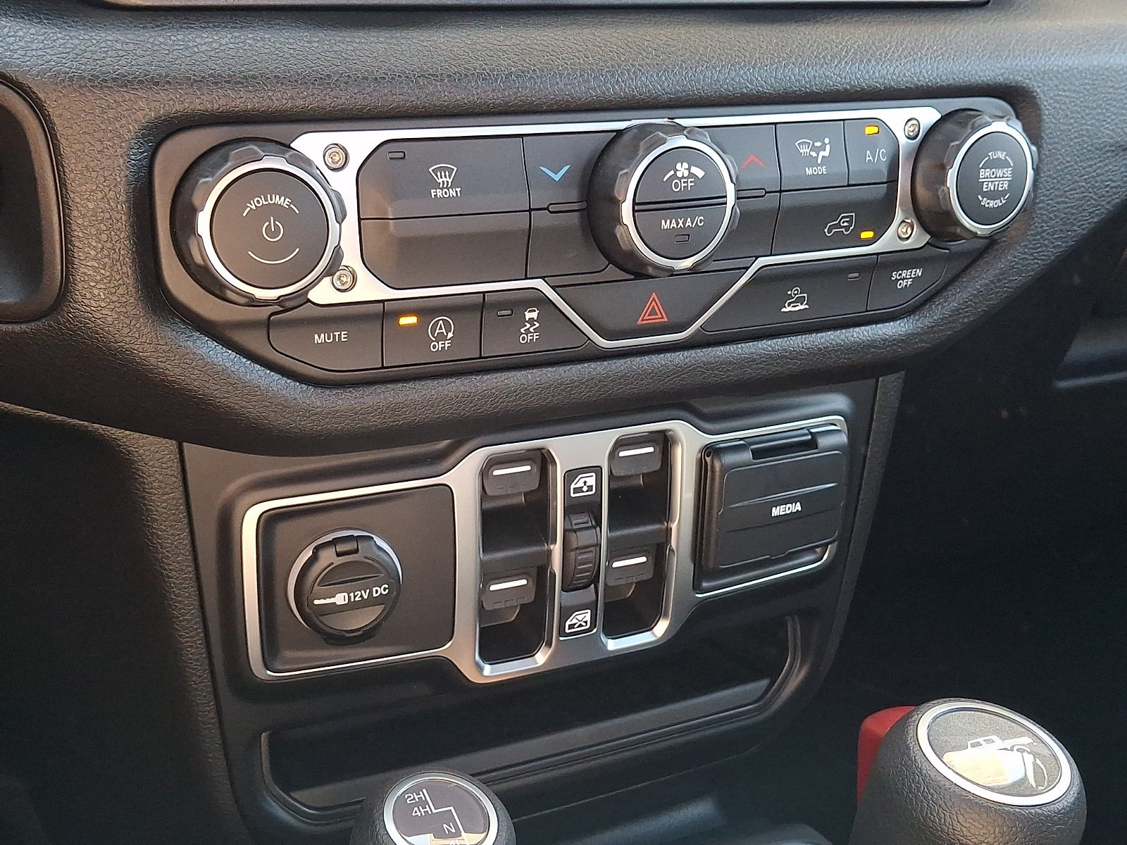 New 2026 Jeep Gladiator Sport AWD/4WD image 11