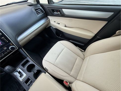 Used 2019 Subaru Outback 2.5i Premium AWD/4WD image 9