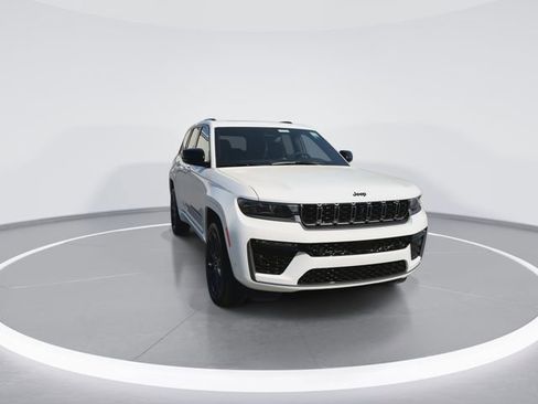 New 2026 Jeep Grand Cherokee Limited AWD/4WD image 3