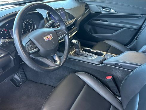 Used 2024 Cadillac CT4 Luxury RWD image 10