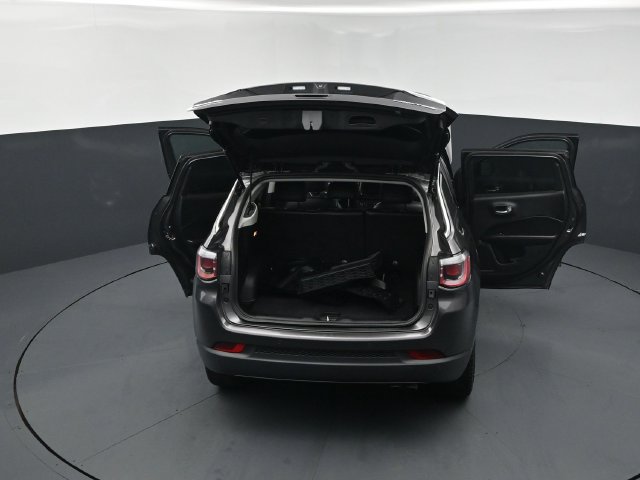 Used 2019 Jeep Compass Limited w/ Advanced Safety Group AWD/4WD image 29