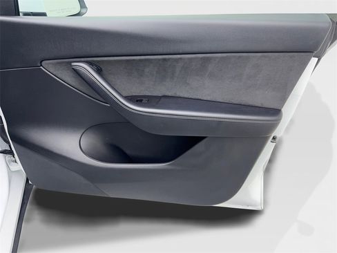 Used 2021 Tesla Model Y Performance image 48