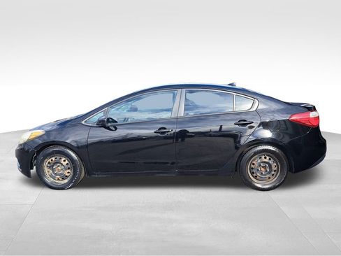 Used 2016 Kia Forte LX FWD image 2