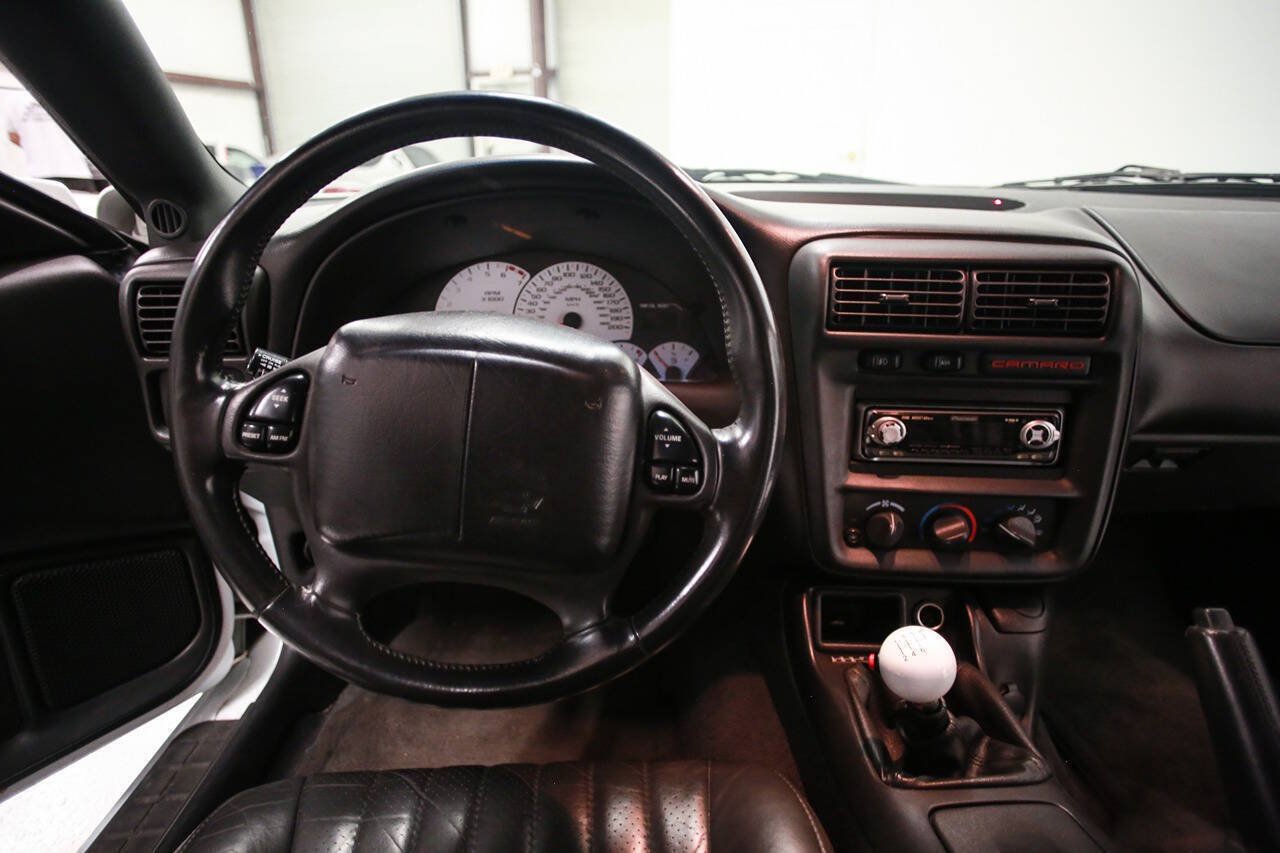 Used 2000 Chevrolet Camaro Z28 w/ SS Performance/Appearance Pkg RWD image 15