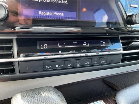 Used 2021 Toyota Sienna LE FWD image 15