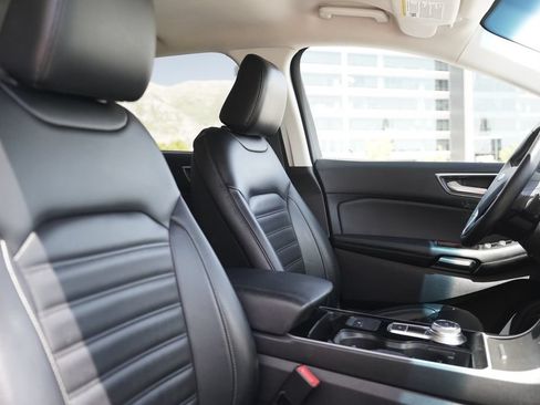 Used 2020 Ford Edge SEL AWD/4WD image 13