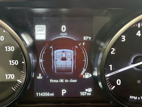 Used 2016 Land Rover Range Rover Sport HSE AWD/4WD image 13
