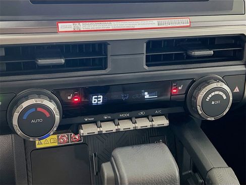 Certified 2025 Toyota 4Runner TRD Off-Road image 15